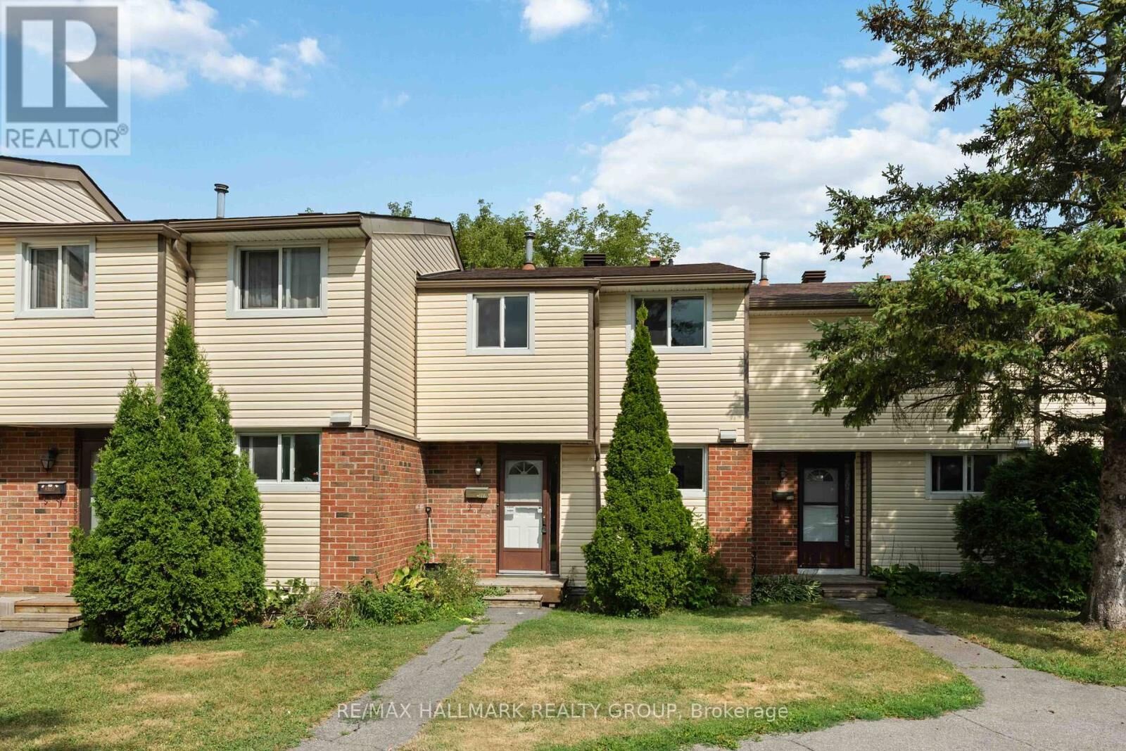 Property Photo:  1441 Palmerston Drive 317  ON K1J 8N9