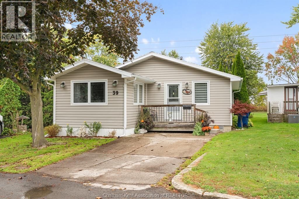 Property Photo: 39 Regency Drive ON N7L 4E7