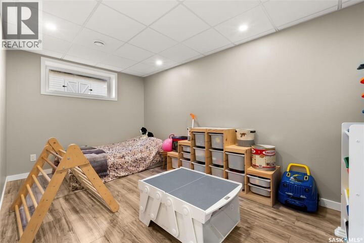 Property Photo:  930 Westview Drive N  SK S0G 0E0