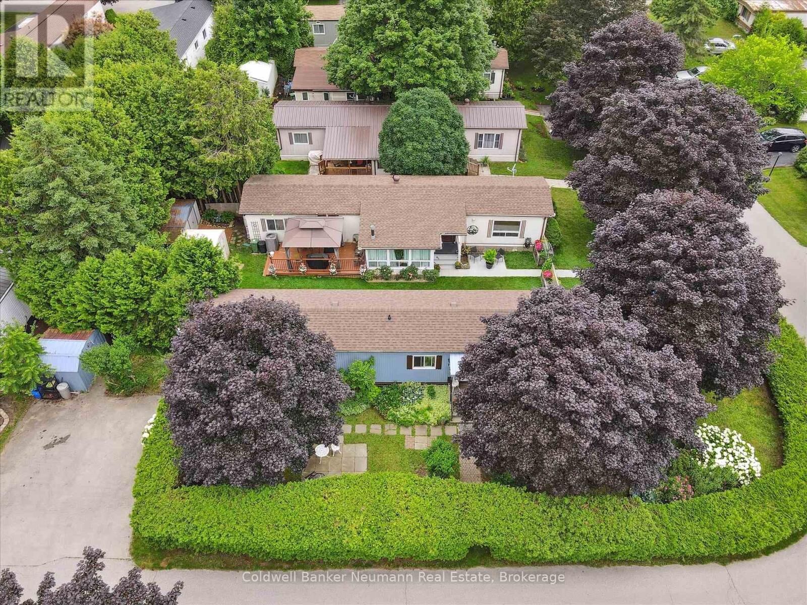 Property Photo: 1294 Concession 8 W Road West 93 Maple ON N0B 2J0