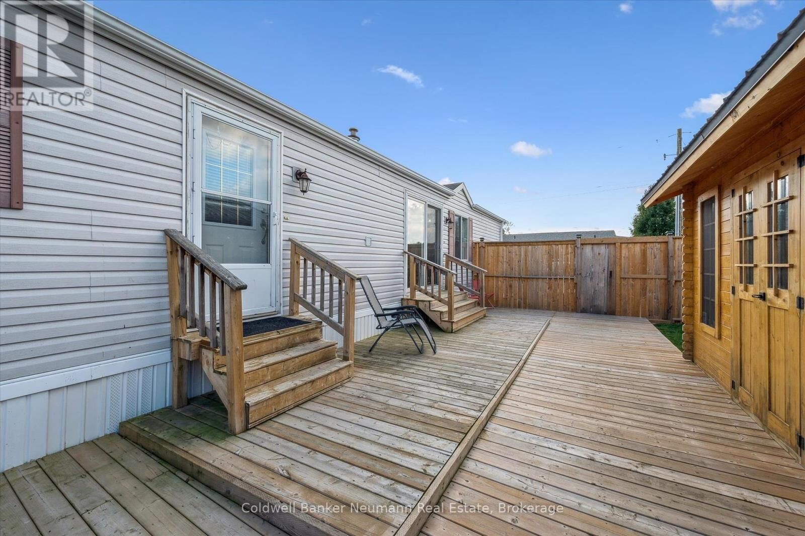 Property Photo: 5 Walnut Way ON N0B 2J0