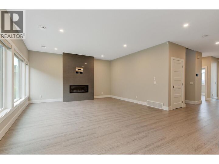 Property Photo: 788 Acadia Street BC V1V 0A8