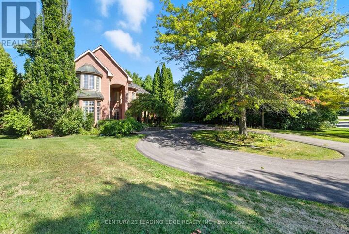 Property Photo: 8 Bunhill Court ON L1Z 1X5