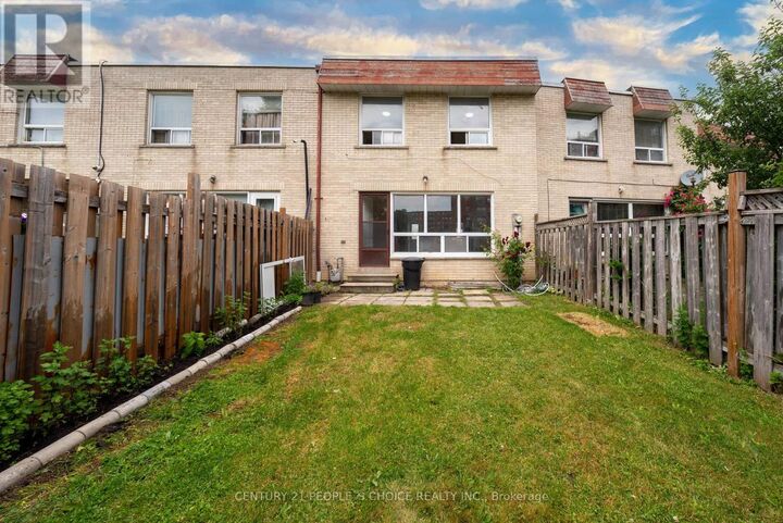Property Photo: 7440 Goreway Drive 28 ON L4T 2V2