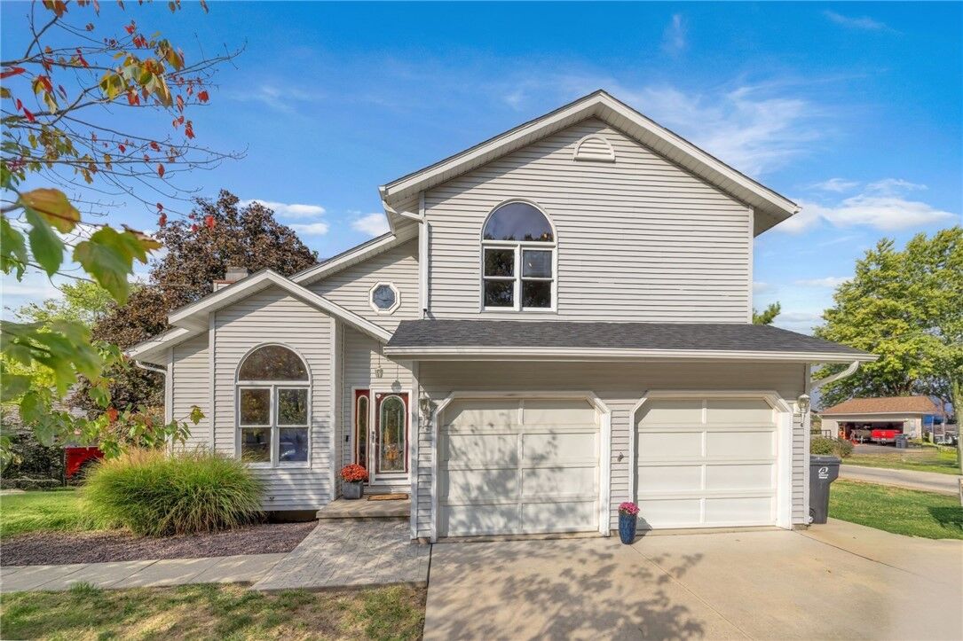 Property Photo: 303 N Dazey Street IL 62534
