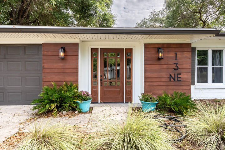 Property Photo: 13 NE Choctawhatchee Road FL 32548