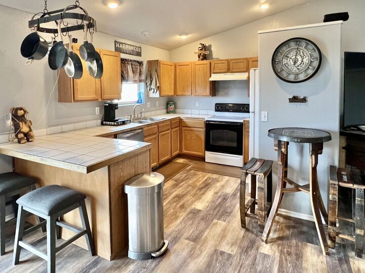 Property Photo:  865 Black Oak Drive  NV 89815