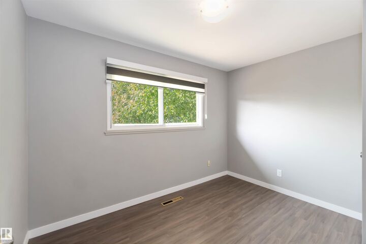 12268 131 Street NW  Edmonton AB T5L 1M9 photo