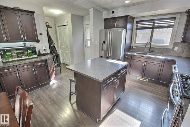 Property Photo:  351 Nelson Drive  AB T7X 0N9 