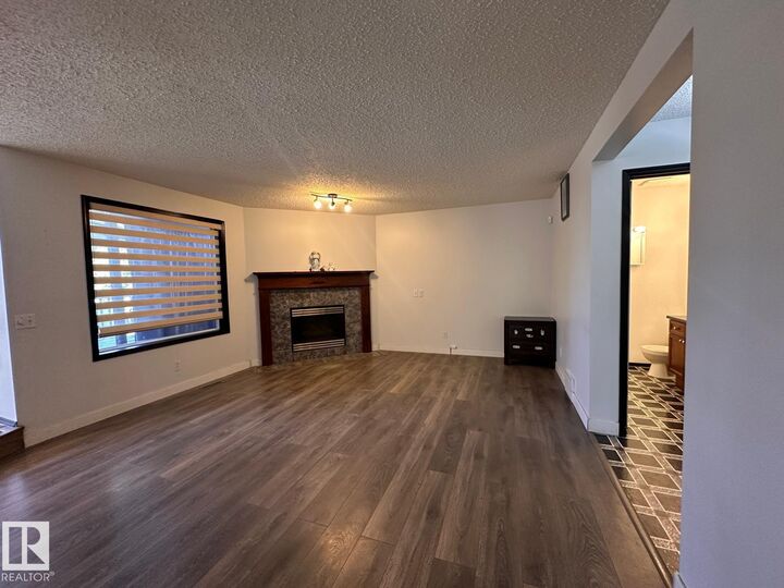 Property Photo:  5304 190 Street NW  AB T6M 2L2 