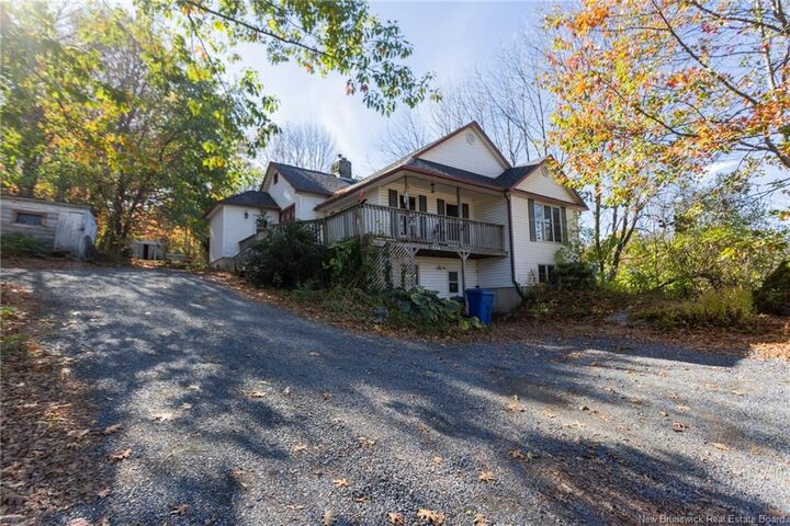 Photo de la propriété: 1856 Woodstock Road NB E3C 1L4