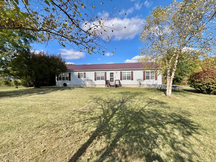Property Photo: 2821 N County Road 11 OH 44883