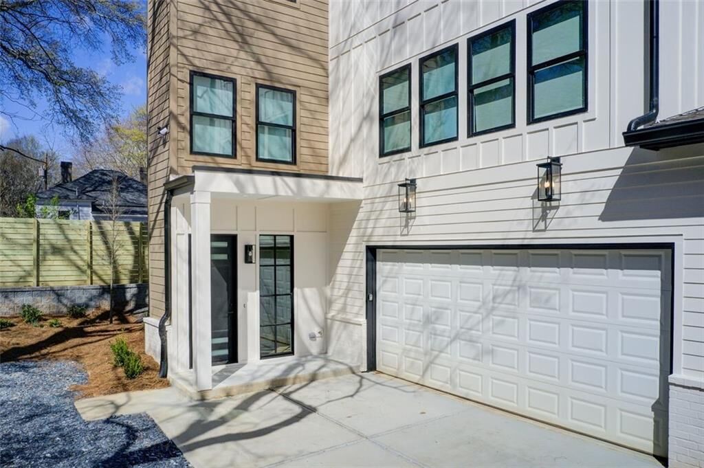 Property Photo: 1050 Snyder Street NW B GA 30318
