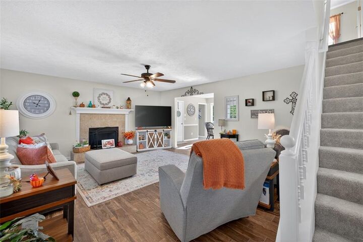 Property Photo: 1460 Twin Manor Drive GA 30052