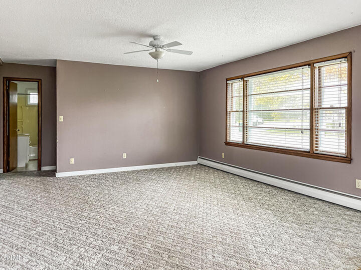 Property Photo: 260 5th Avenue S ND 58421