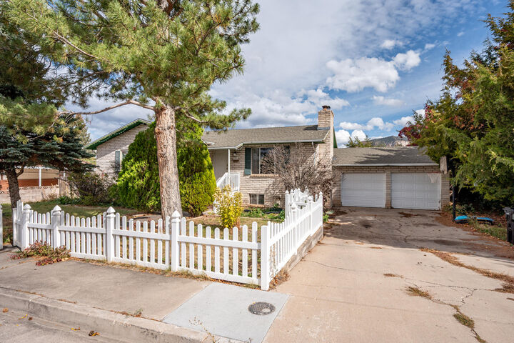 995 S Cedar Knolls West  Cedar City UT 84720 photo