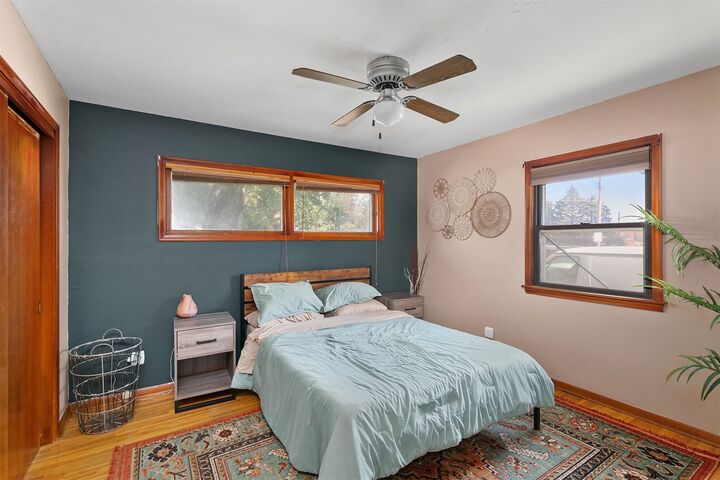 Property Photo:  1245 NE 50th Place  IA 50313 