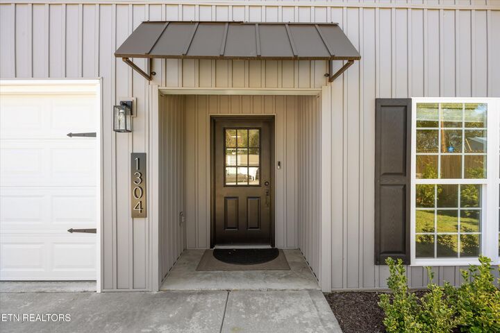 Property Photo: 1304 Jefferson Ave TN 37804