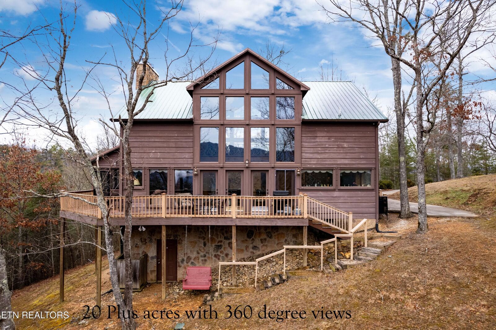 Property Photo:  504 Twin Oak Mountain Lane  TN 37882 