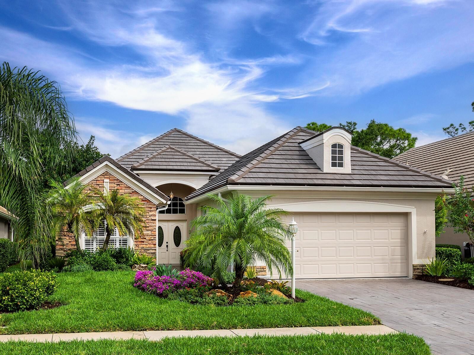 Property Photo: 6655 Pebble Beach Way FL 34202