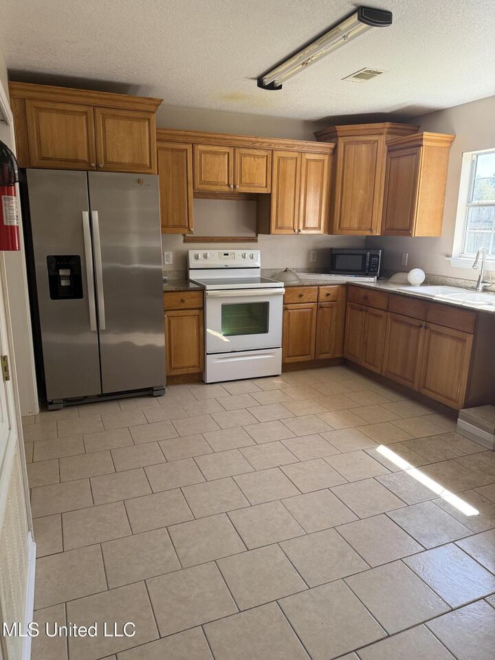Property Photo: 16019 Abilene Street MS 39532