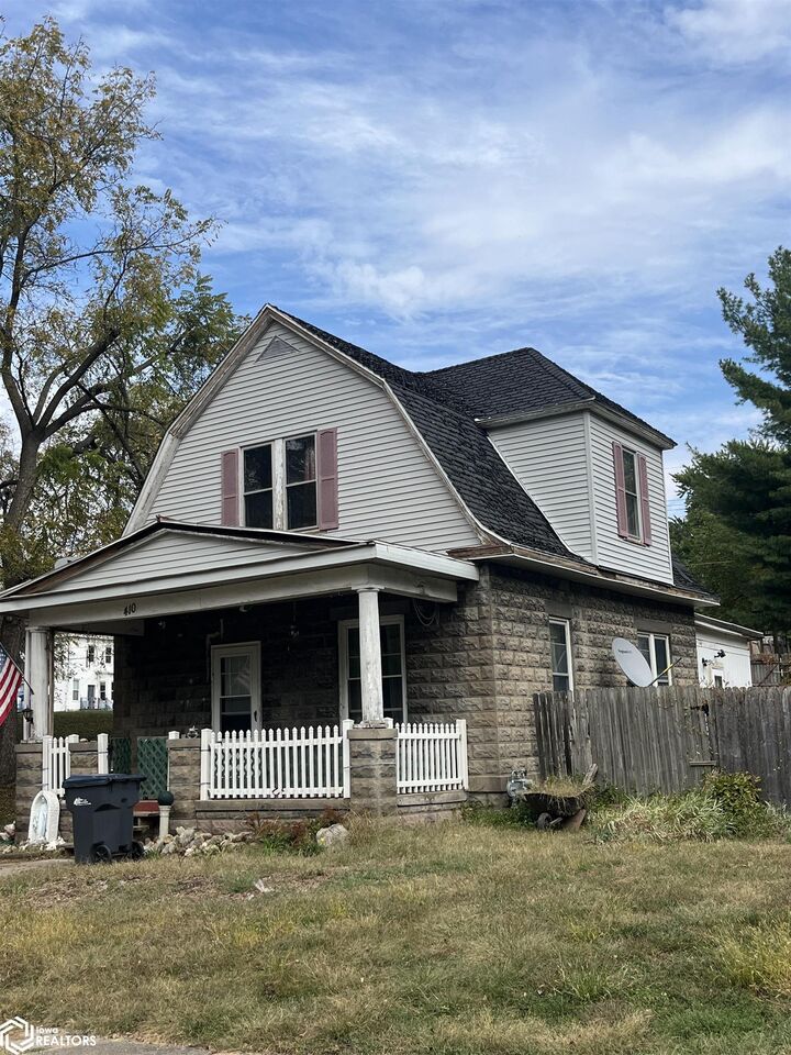 Property Photo:  410 S Starr Avenue  IA 52601