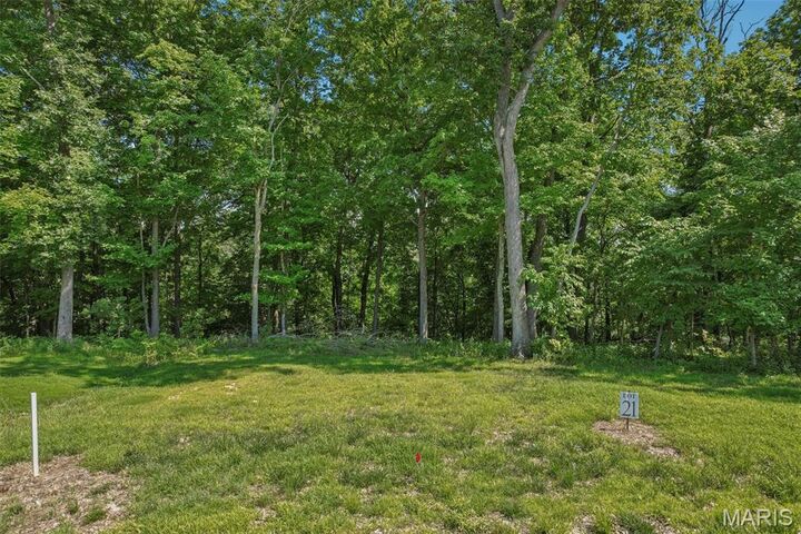 Property Photo: 11 Oak Ridge Court IL 62056