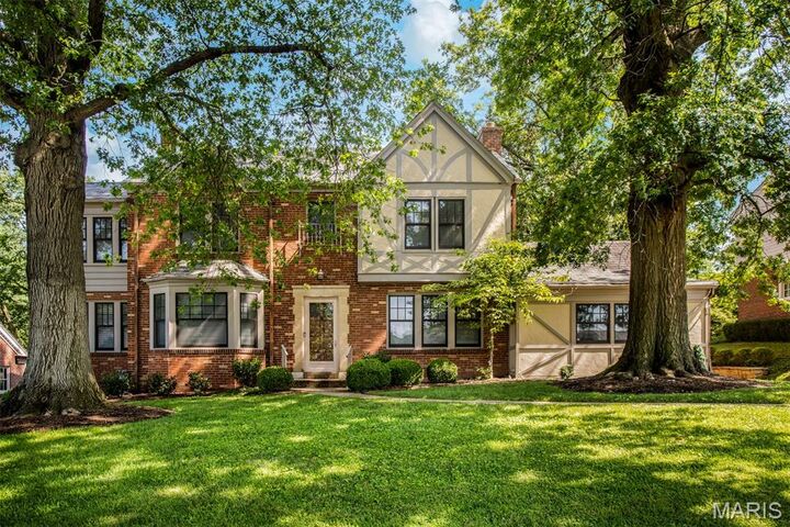 27 Thorndell Drive  Richmond Heights MO 63117 photo