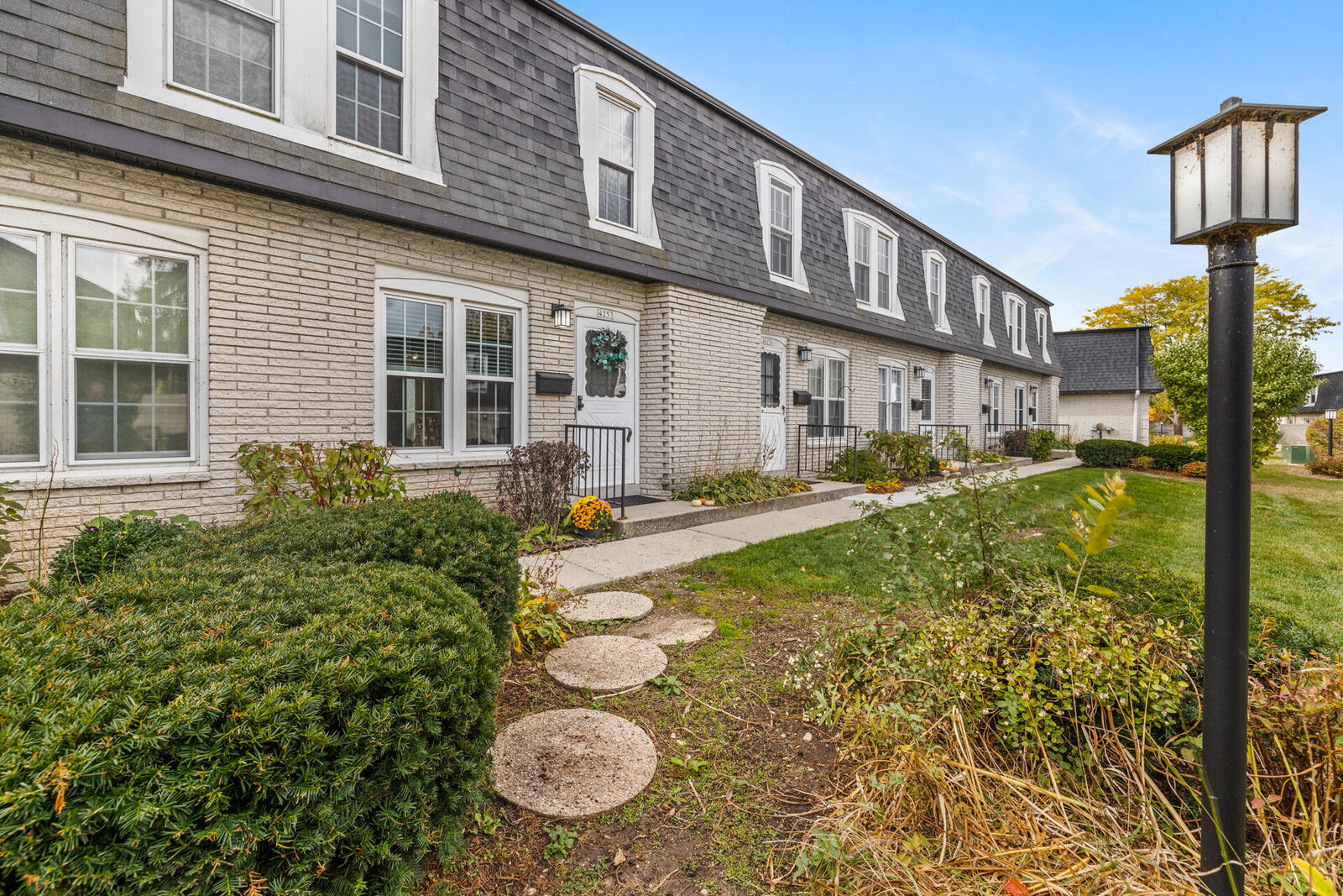 Property Photo:  4253 W Cherrywood Ln  WI 53209 