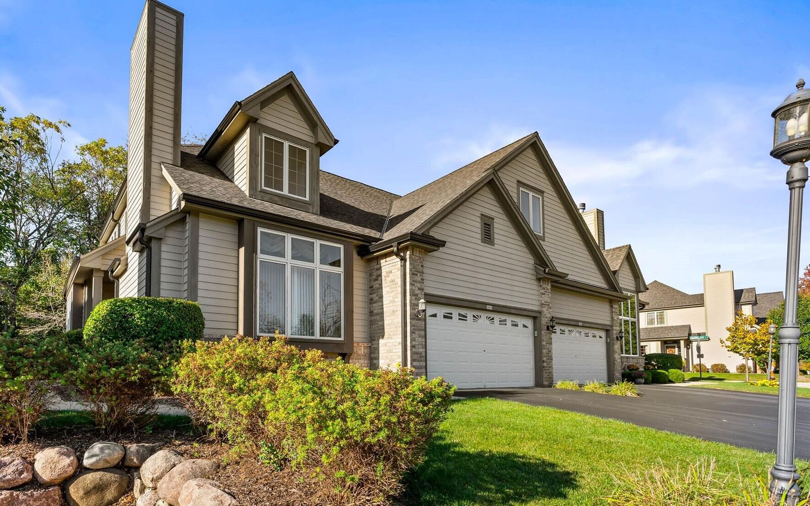 Property Photo: 3402 Turnberry Oak Dr WI 53188