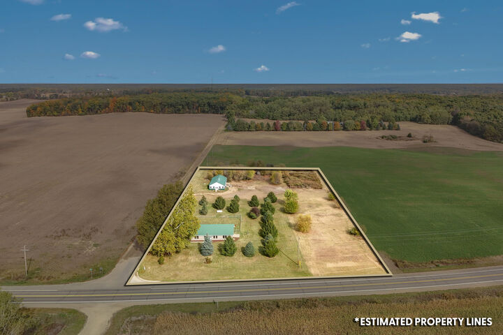 Property Photo: 10149 Dennings Road MI 49250