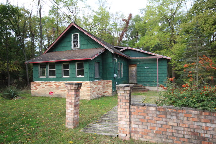 Property Photo:  4016 Laird Avenue  MI 49008