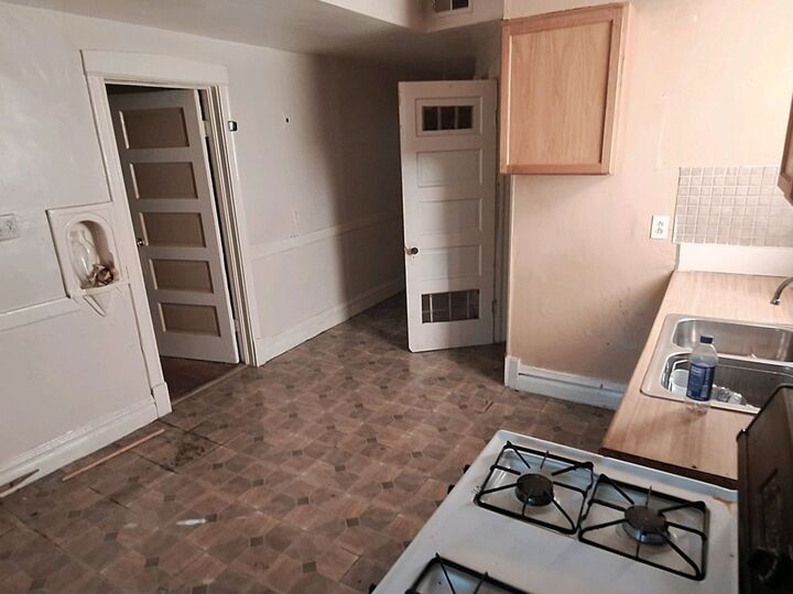 Property Photo: 4432 W Maypole Avenue IL 60624