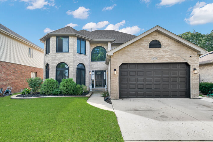 Property Photo: 4823 W 106th Street IL 60453