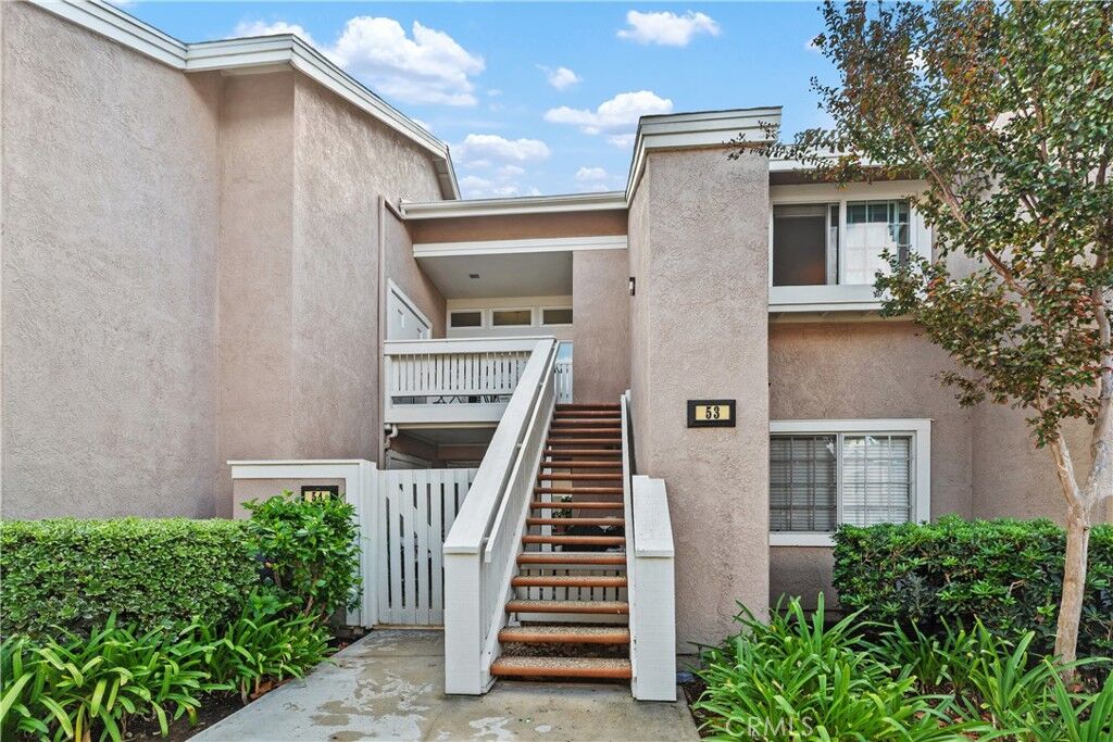 Property Photo: 53 Woodleaf CA 92614