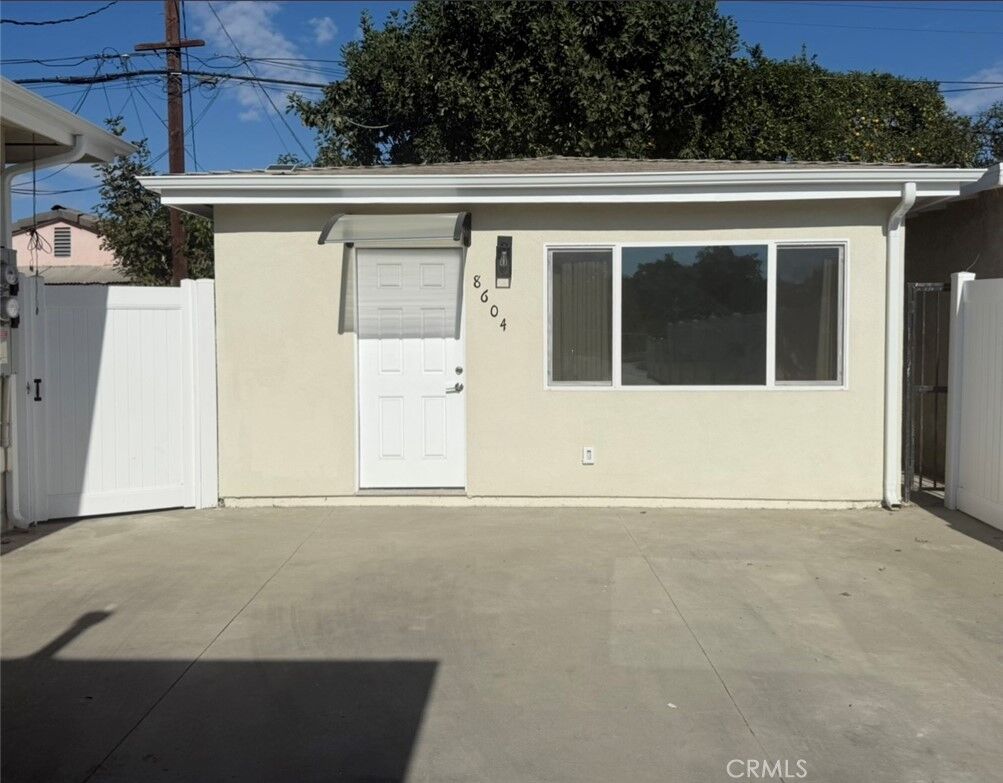 Property Photo: 8604 Tilden Avenue CA 91402