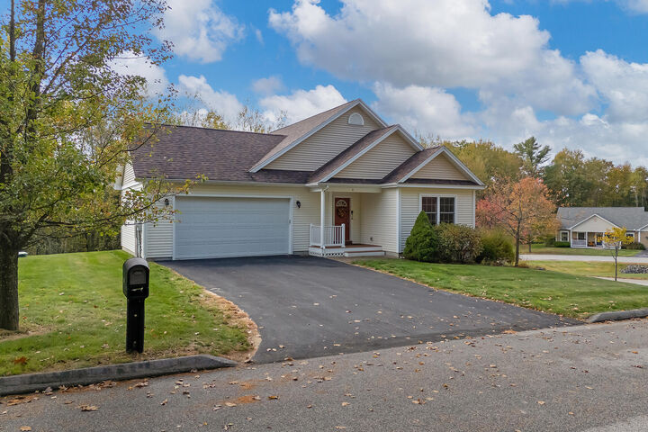 Property Photo: 6 Macintosh Lane ME 04240