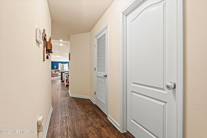 Property Photo: 2414 Oak Stream Drive FL 32043