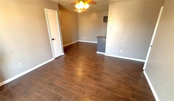 Property Photo: 1225 Truxton Street 26 LA 70053