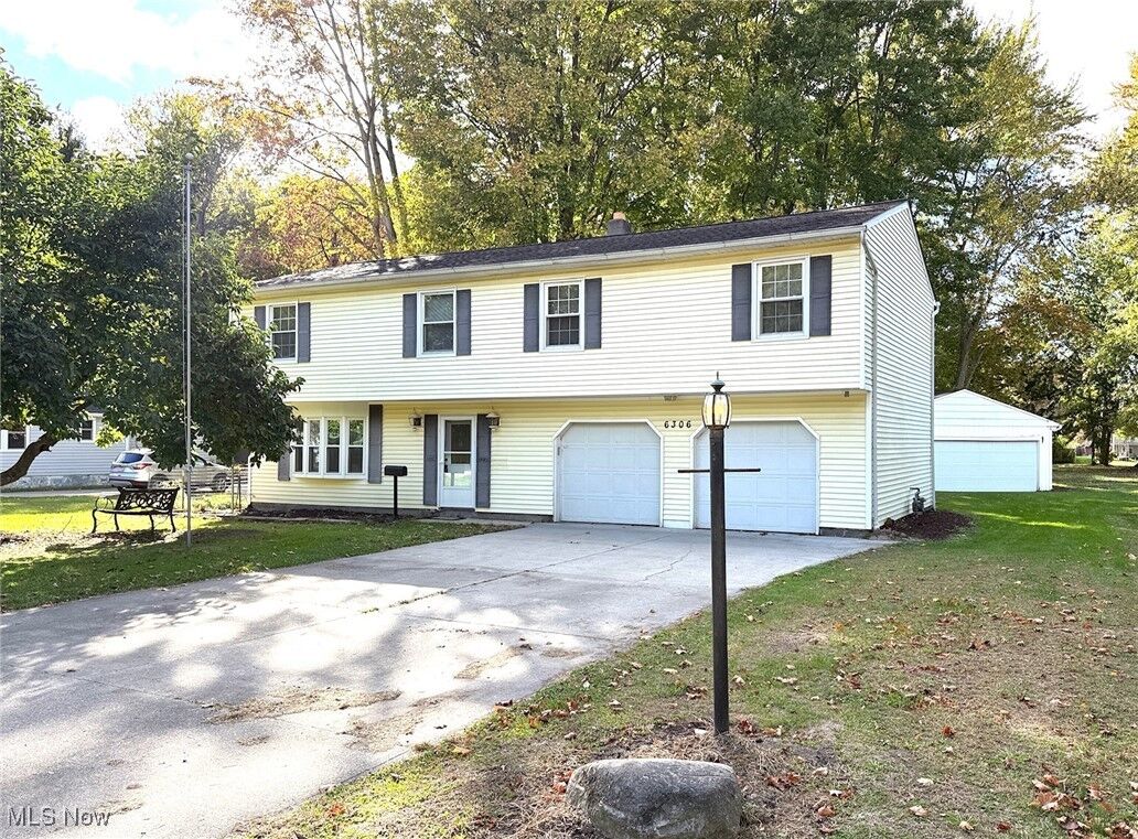 Property Photo:  6306 Mentor Park Boulevard  OH 44060 