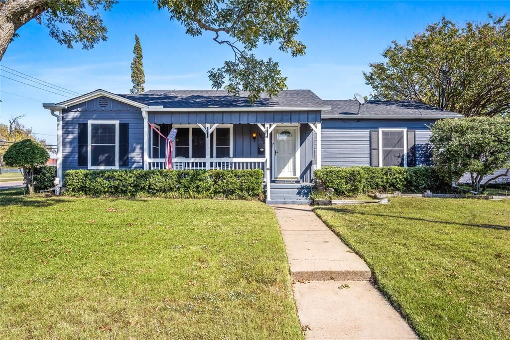 Property Photo: 1825 N Highland Avenue TX 75092