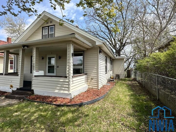 Property Photo:  208 S Leonard St  IA 51103 