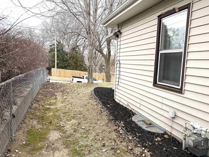 Property Photo:  208 S Leonard St  IA 51103 