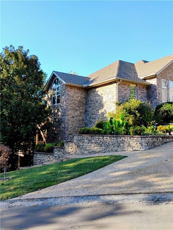 Property Photo: 16 Berrydale Lane AR 72715