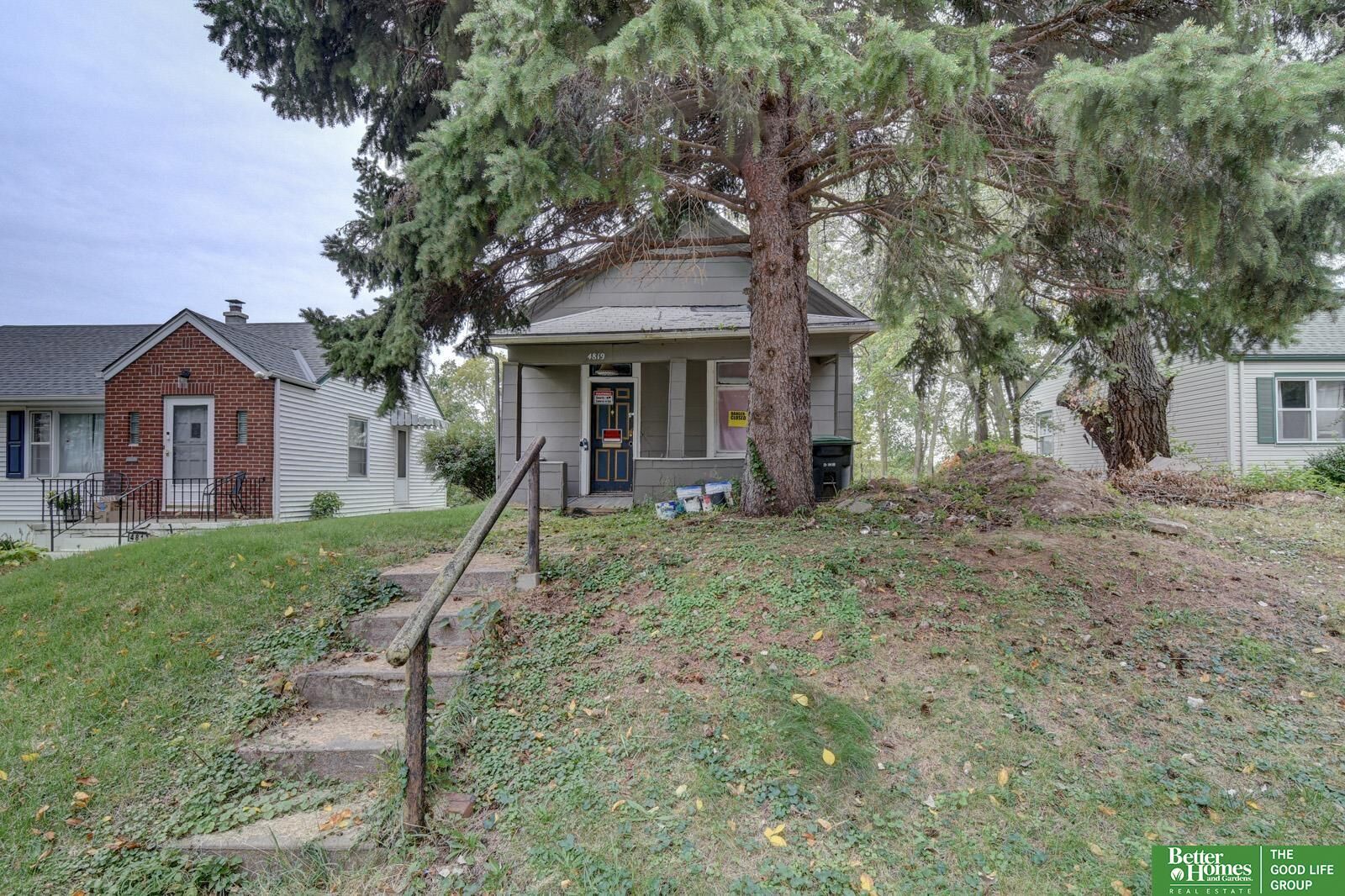 Property Photo: 4819 Franklin Street NE 68104