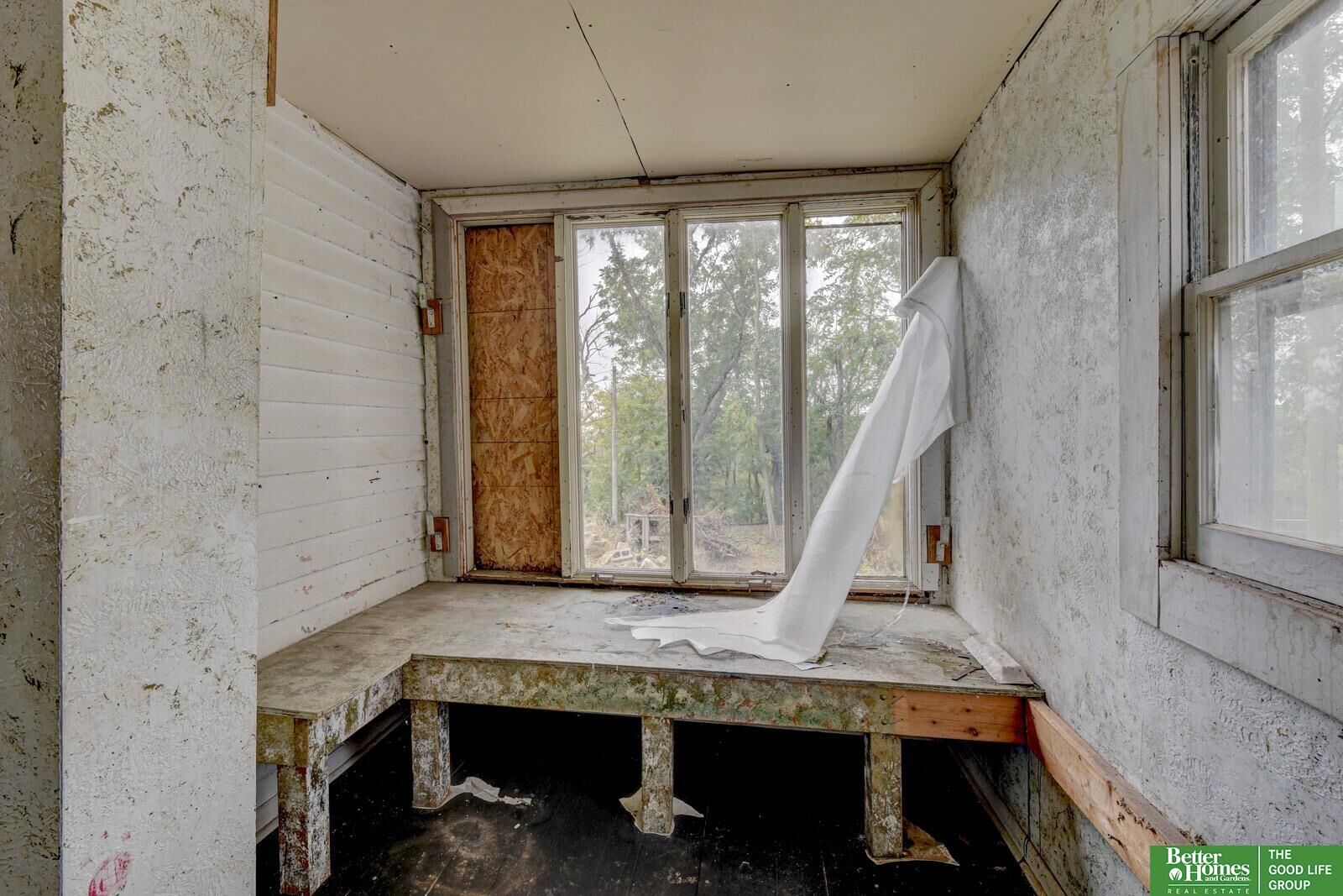 Property Photo: 4819 Franklin Street NE 68104