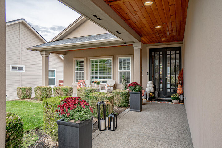 Property Photo: 1231 Poppy Ridge Drive OR 97524