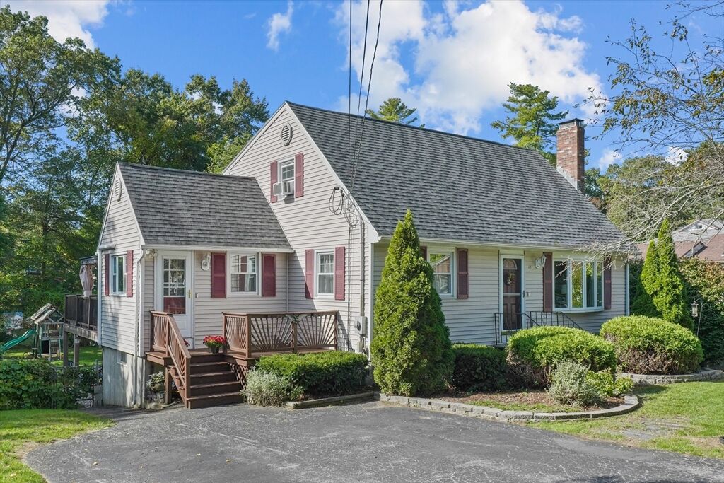 Property Photo:  15 Franklin St  MA 01876 