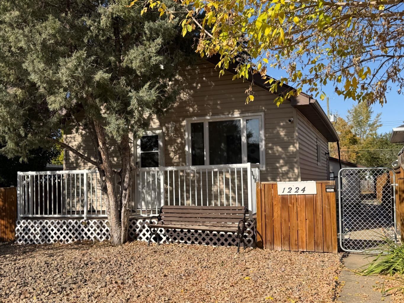 Photo de la propriété: 1224 2 Avenue W AB T0J 0Y2