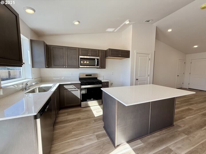 Property Photo: 218 SW Sparrow St OR 97818